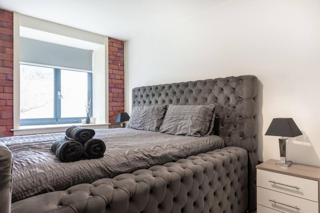 2 Bed Apartment With Pool Table Bradford  Exterior photo